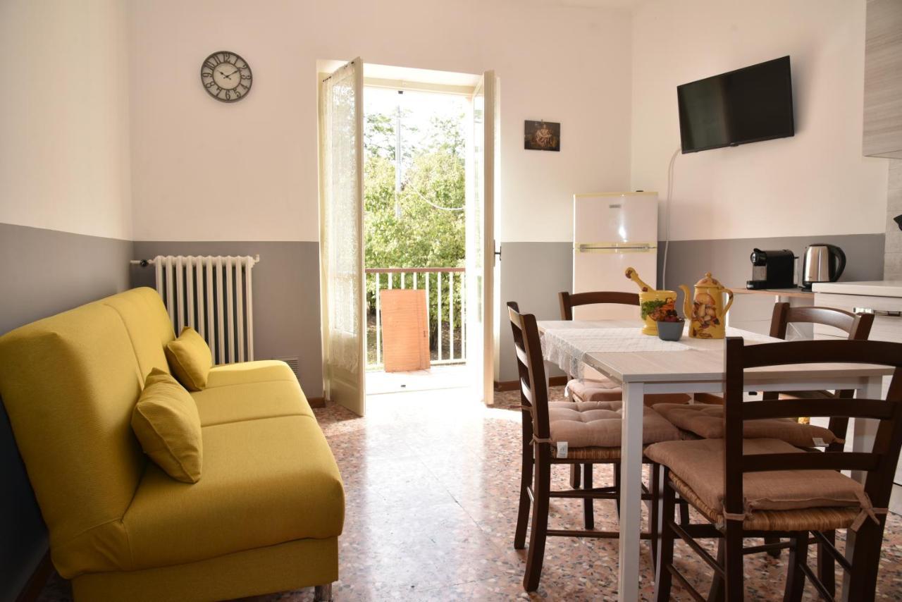 La Rosa Di Maggio Appartement La Morra Buitenkant foto