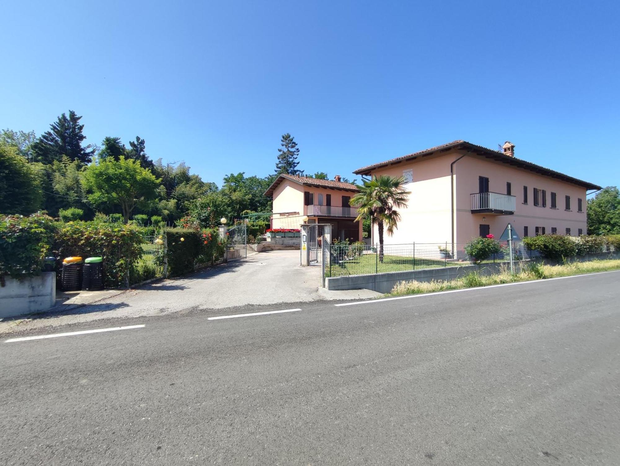 La Rosa Di Maggio Appartement La Morra Buitenkant foto